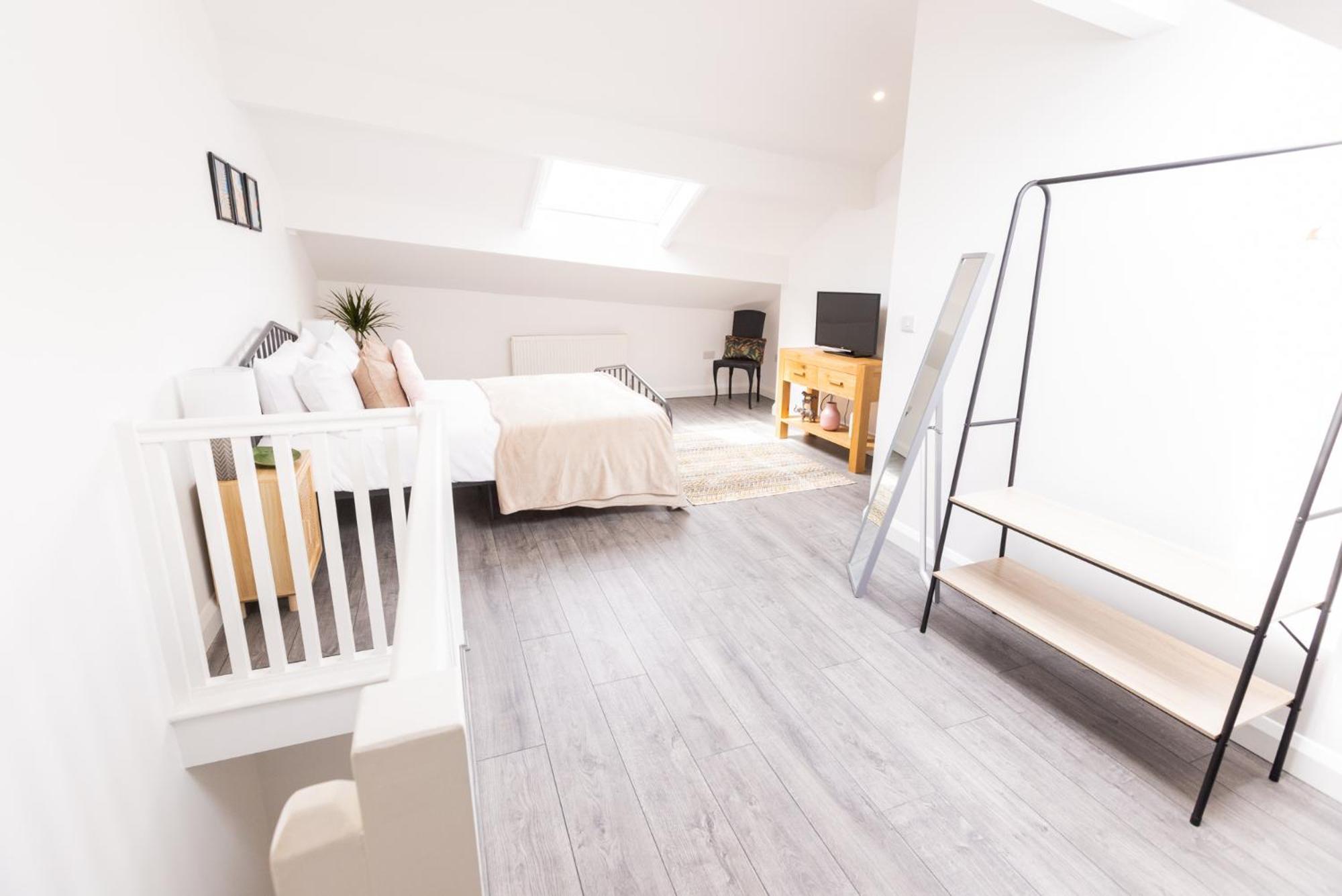 Haven - Stylish, Cosy, Canal Side, Pet Friendly * Hebden Bridge