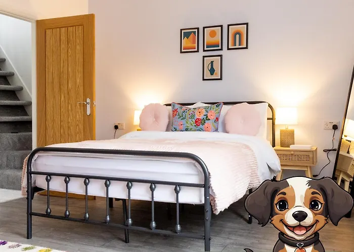 Hebden Bridge Haven - Stylish, Cosy, Canal Side, Pet Friendly