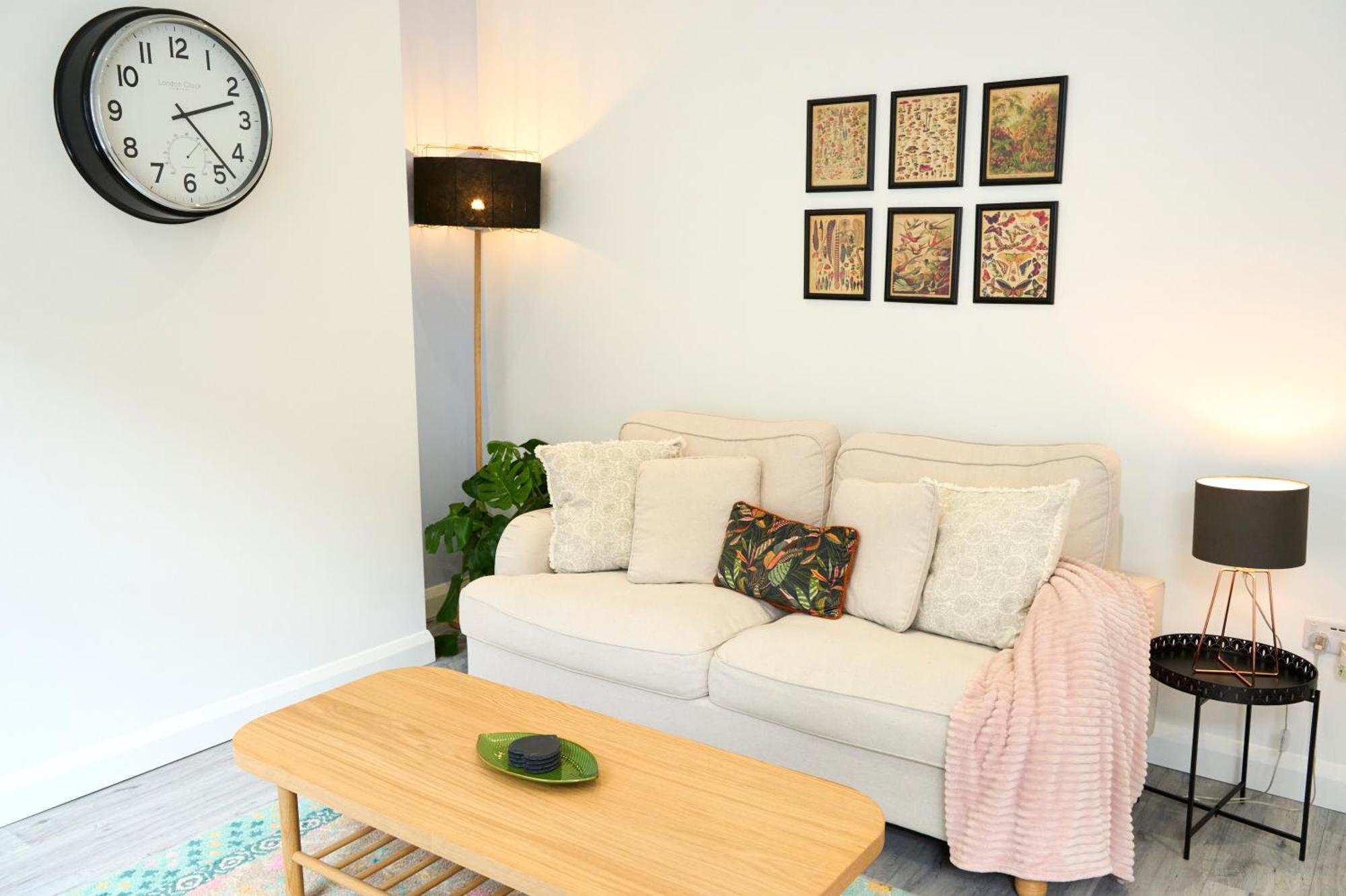 Holiday home Haven - Stylish, Cosy, Canal Side, Pet Friendly